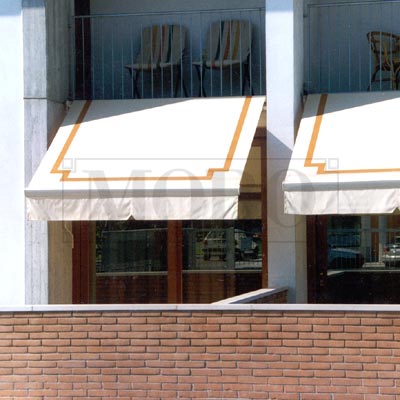 tenda a bracci con greca